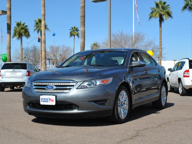 Photo of 2011 Ford Taurus
