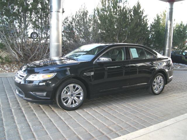 Photo of 2011 Ford Taurus