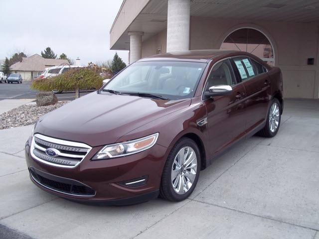 Photo of 2012 Ford Taurus