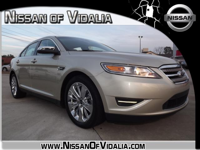 Photo of 2010 Ford Taurus