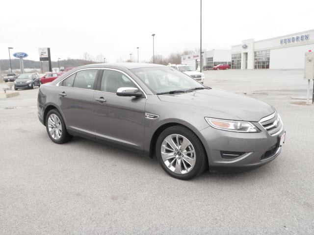 Photo of 2011 Ford Taurus