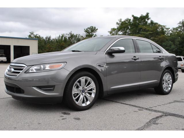 Photo of 2011 Ford Taurus