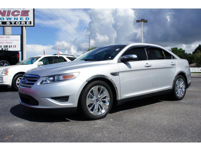 Photo of 2010 Ford Taurus