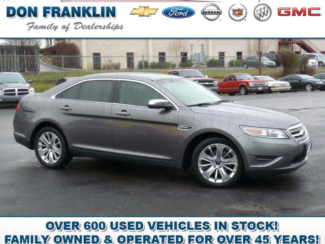 Photo of 2011 Ford Taurus