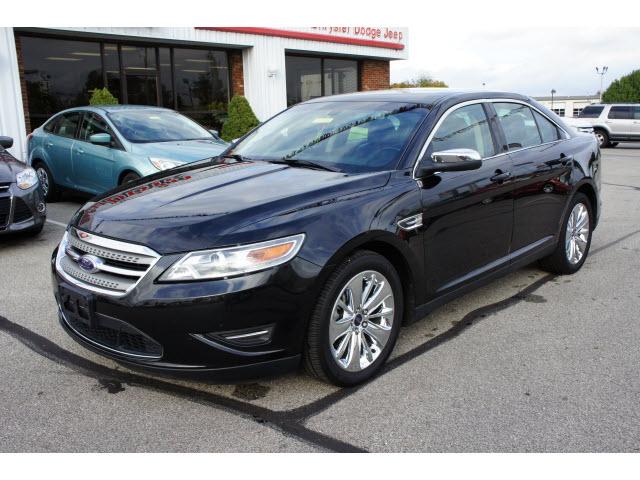 Photo of 2011 Ford Taurus