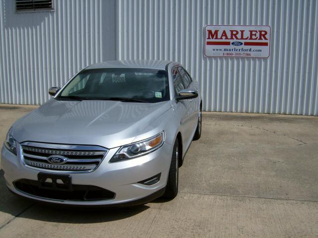 Photo of 2011 Ford Taurus