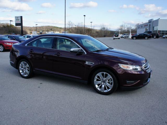 Photo of 2011 Ford Taurus