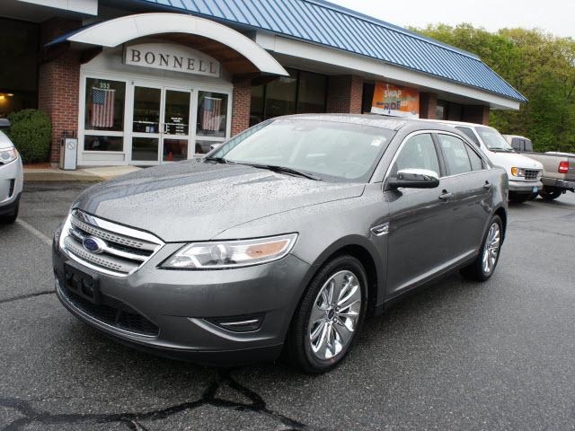Photo of 2012 Ford Taurus