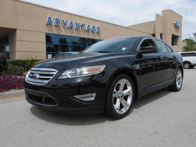 Photo of 2010 Ford Taurus