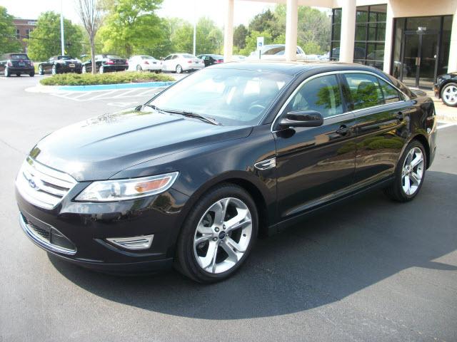 Photo of 2011 Ford Taurus