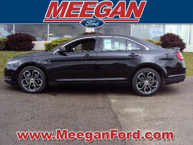 Photo of 2013 Ford Taurus