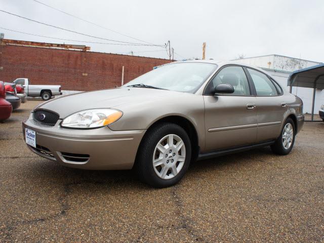Photo of 2006 Ford Taurus