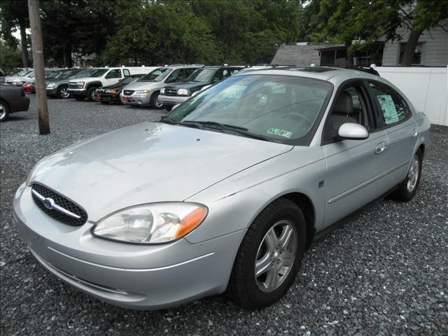 Photo of 2001 Ford Taurus