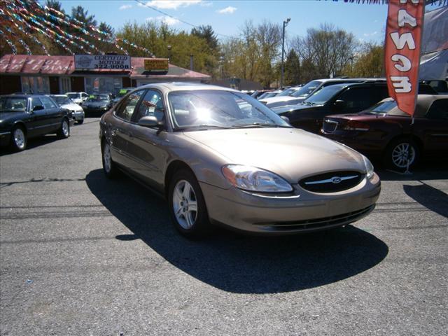 Photo of 2002 Ford Taurus