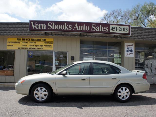 Photo of 2003 Ford Taurus