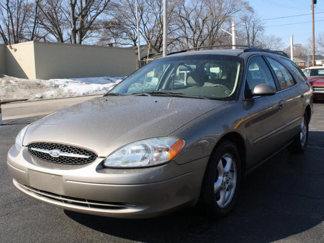 Photo of 2002 Ford Taurus