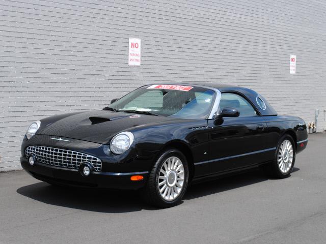 Photo of 2004 Ford Thunderbird