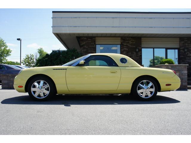 Photo of 2002 Ford Thunderbird