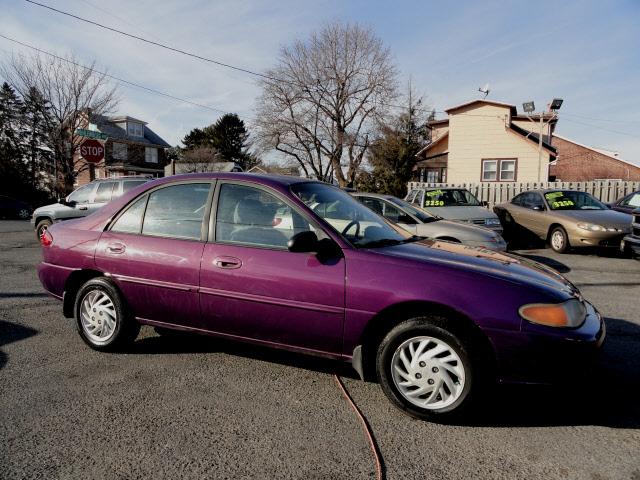 Photo of 1997 Ford Escort