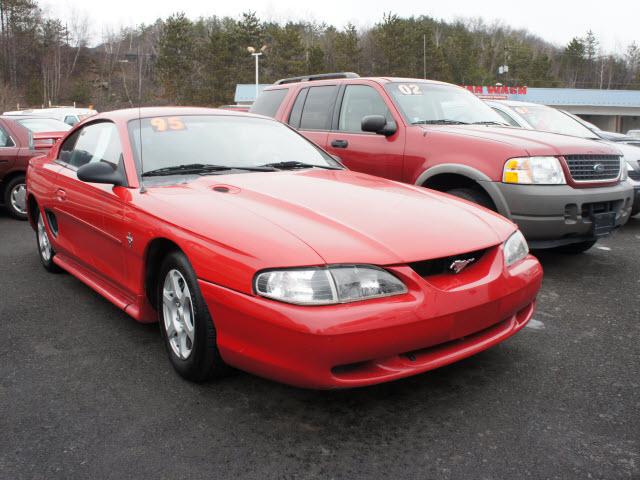 Photo of 1995 Ford Mustang