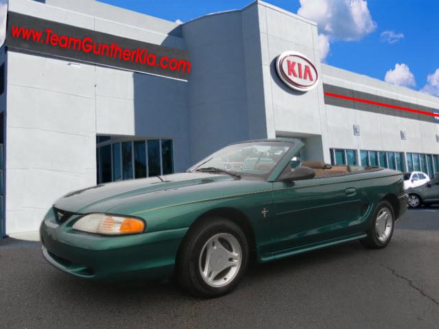 Photo of 1997 Ford Mustang
