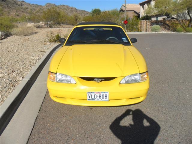 Photo of 1995 Ford Mustang