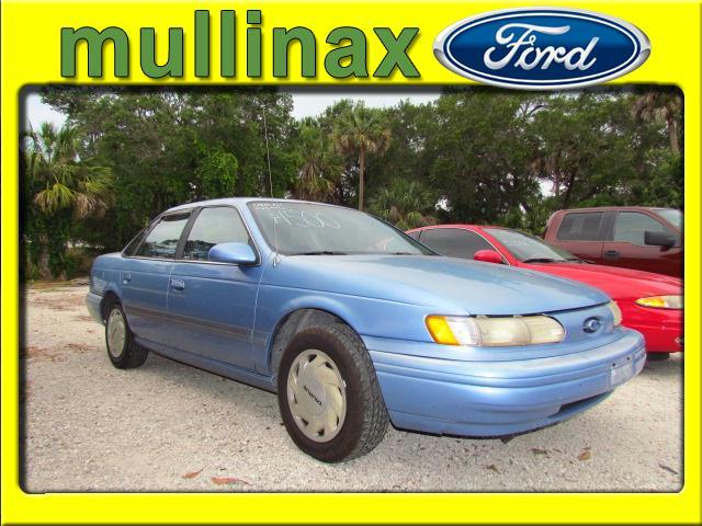 Photo of 1995 Ford Taurus