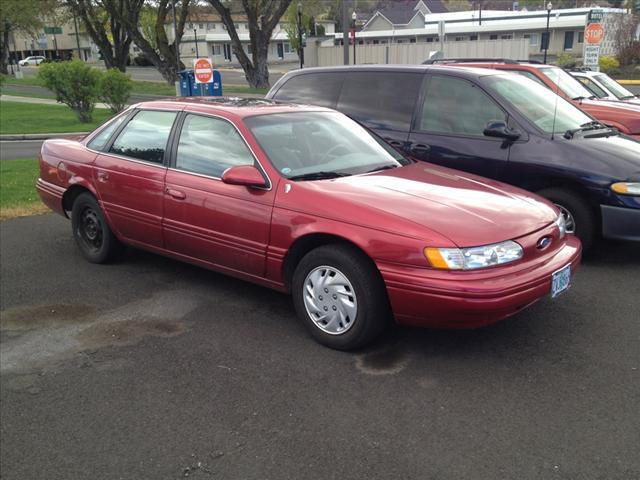 Photo of 1994 Ford Taurus