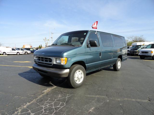 Photo of 1997 Ford E-350