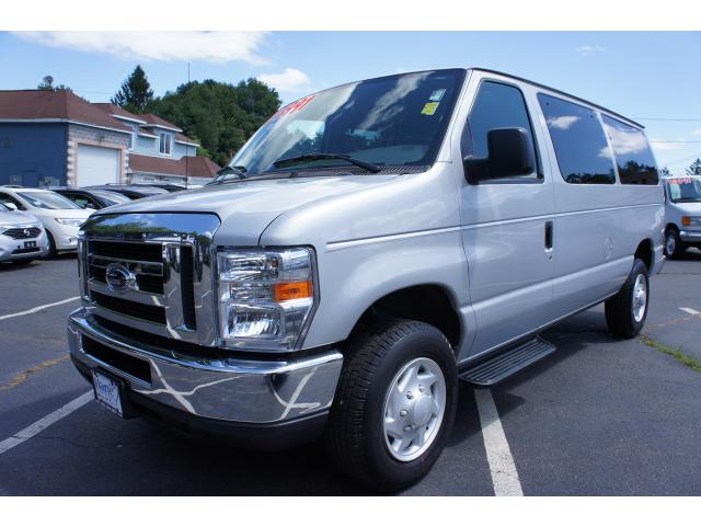 Photo of 2008 Ford Econoline Wagon