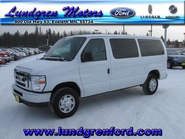 Photo of 2011 Ford E-350