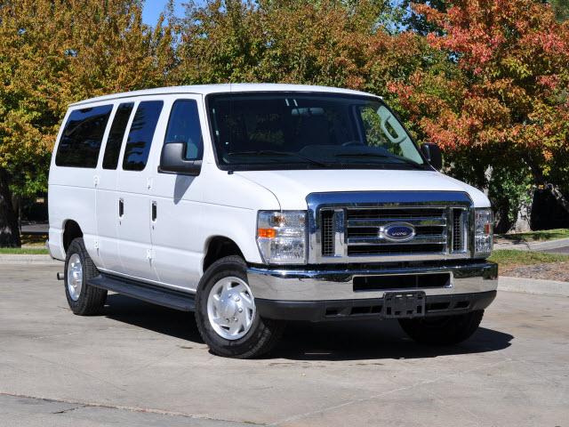 Photo of 2011 Ford Econoline Wagon