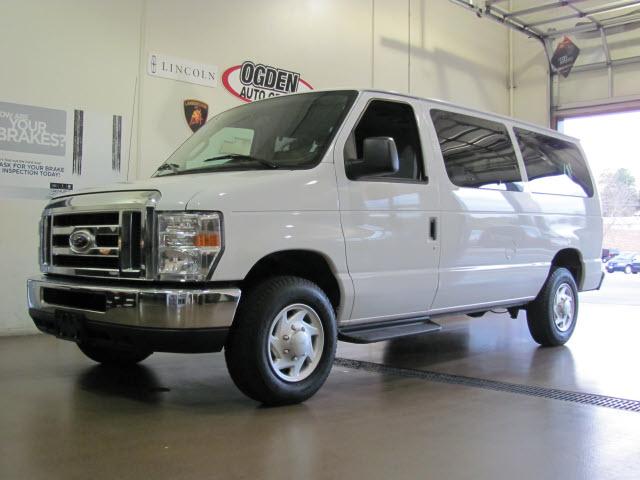 Photo of 2011 Ford Econoline Wagon