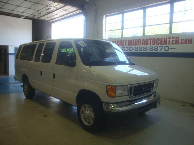 Photo of 2007 Ford Econoline Wagon