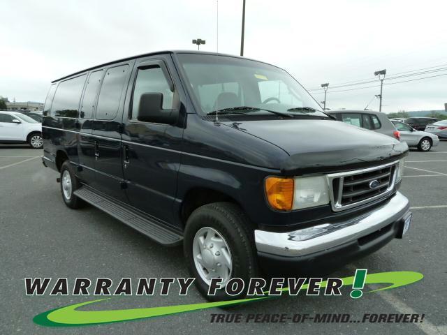 Photo of 2003 Ford Econoline Wagon