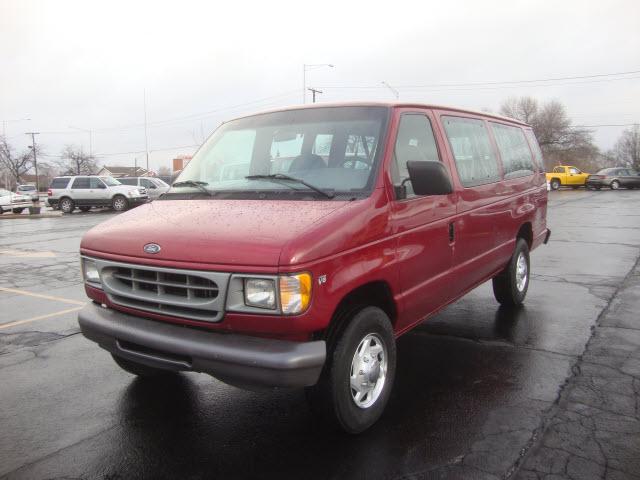 Photo of 2000 Ford E350