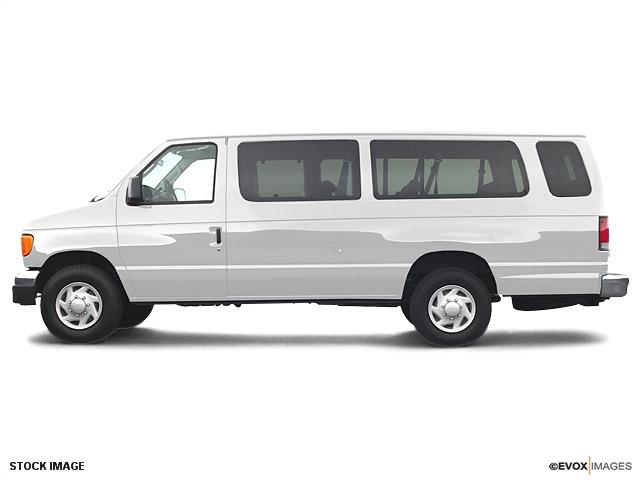 Photo of 2004 Ford Econoline Wagon