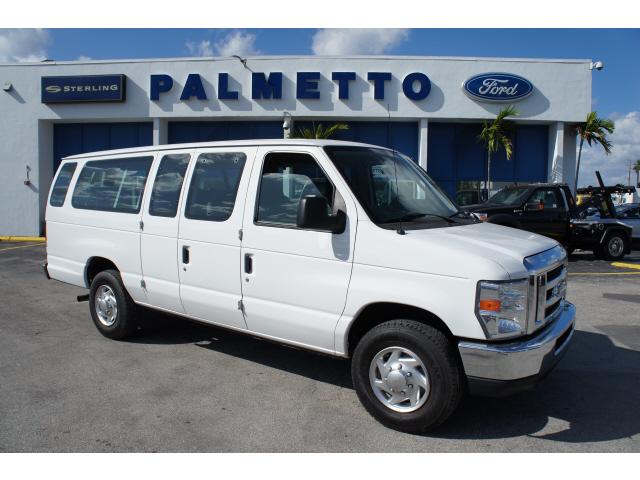 Photo of 2010 Ford E-350