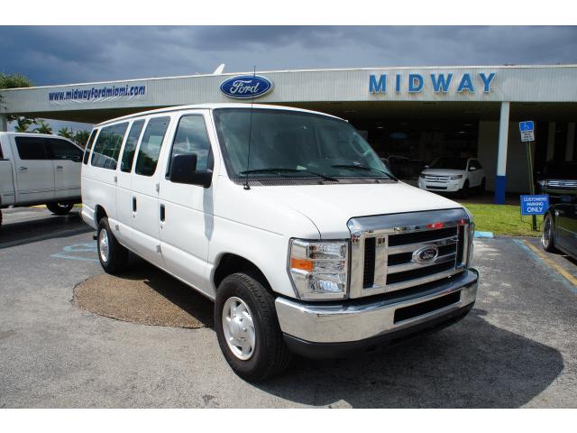 Photo of 2011 Ford E-350