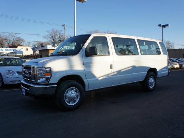 Photo of 2012 Ford Econoline Wagon