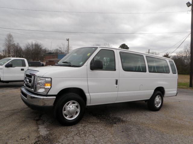 Photo of 2011 Ford Econoline Wagon