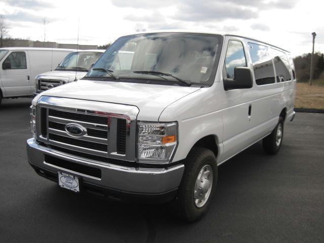 Photo of 2011 Ford Econoline Wagon