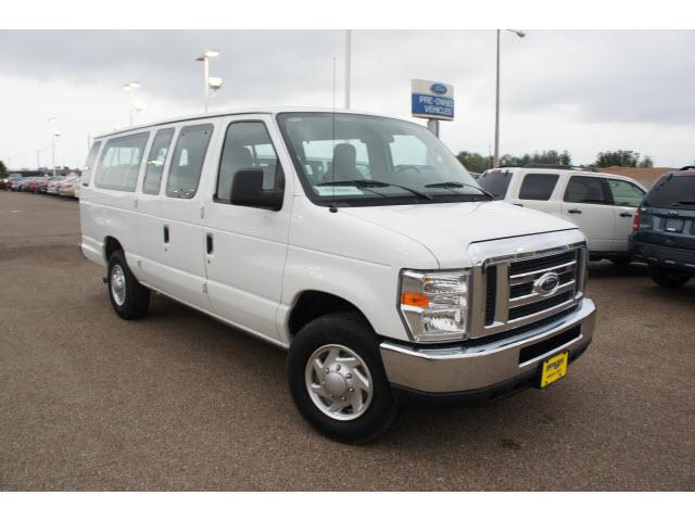 Photo of 2010 Ford Econoline Wagon