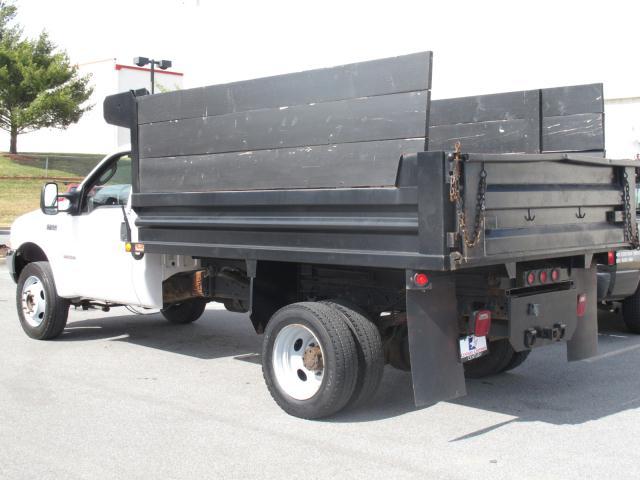 Photo of 2003 Ford Super Duty F-550 DRW