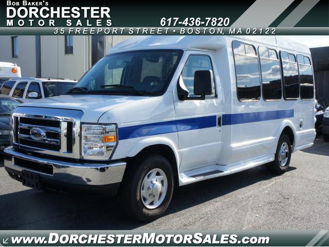 Photo of 2008 Ford E-350
