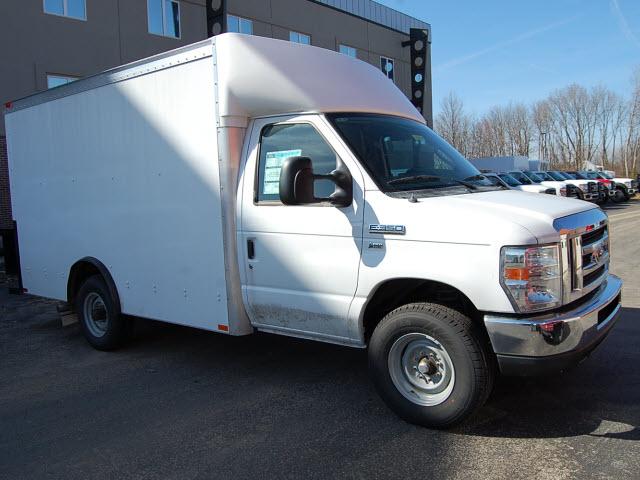 Photo of 2010 Ford E-350