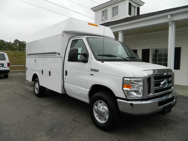 Photo of 2010 Ford E-350