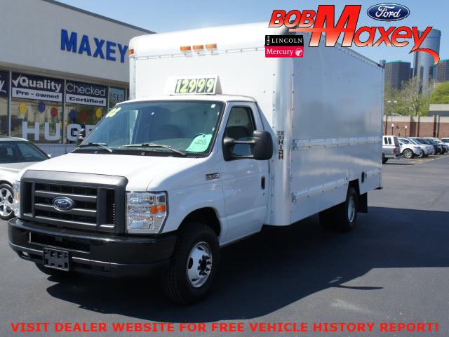 Photo of 2008 Ford E-350