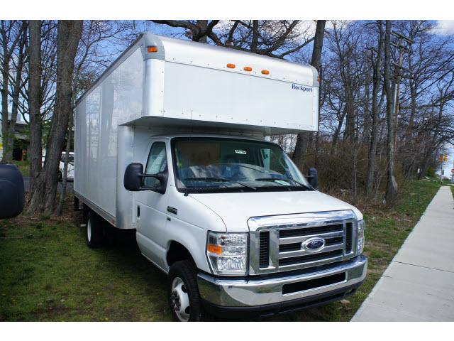 Photo of 2012 Ford E-350