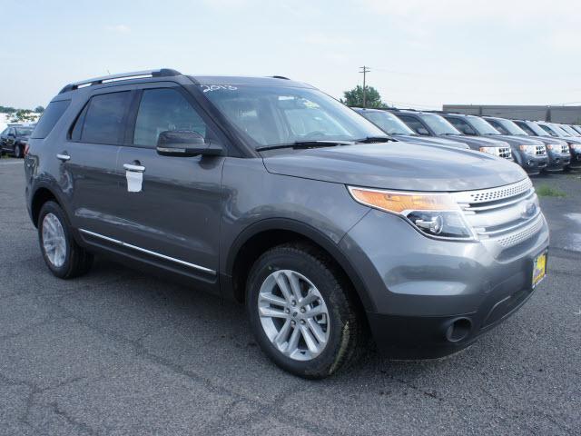 Photo of 2013 Ford Explorer